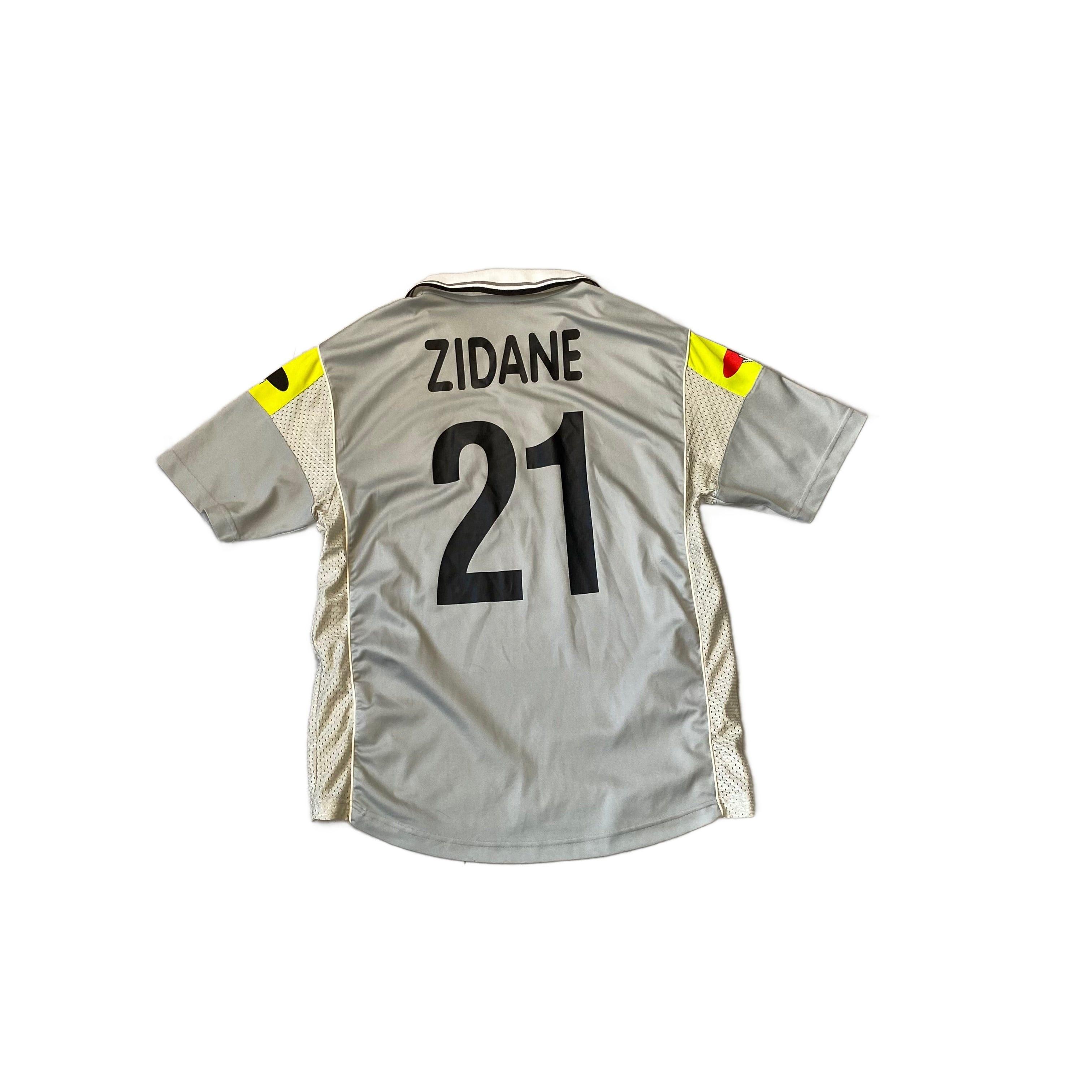 2000 - 01 Juventus Away Zidane Shirt - L