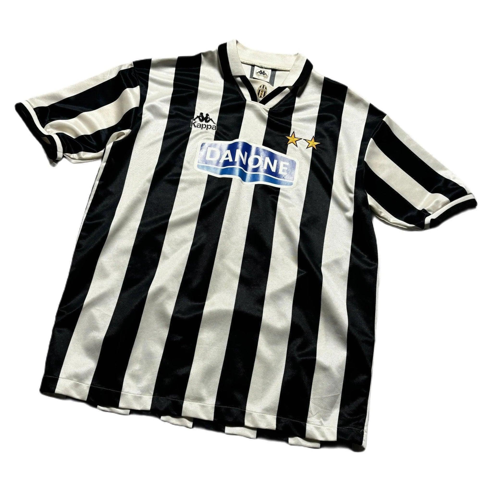 1994 - 95 Juventus Home Shirt - L | The Streetwear Studio