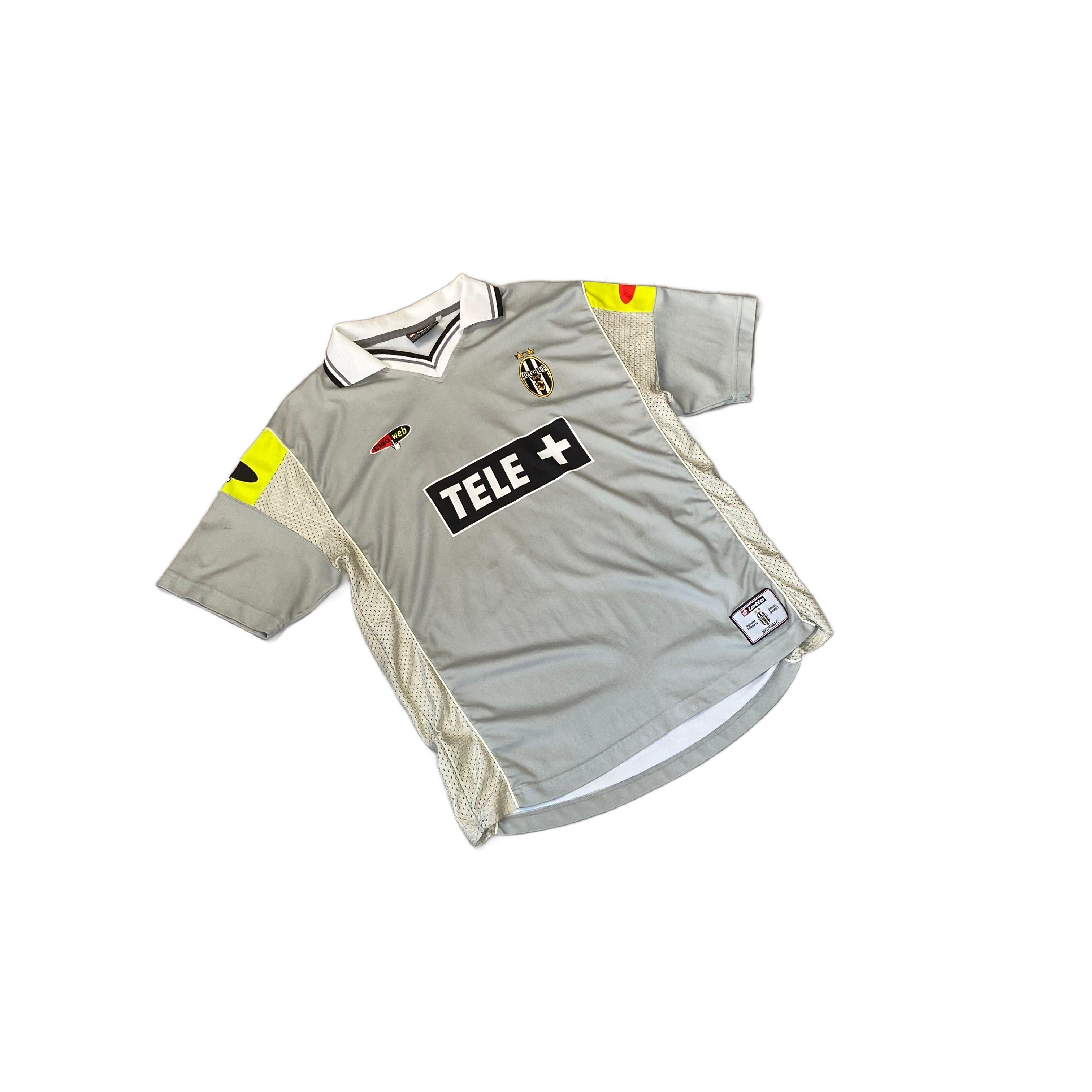 2000 - 01 Juventus Away Zidane Shirt - L