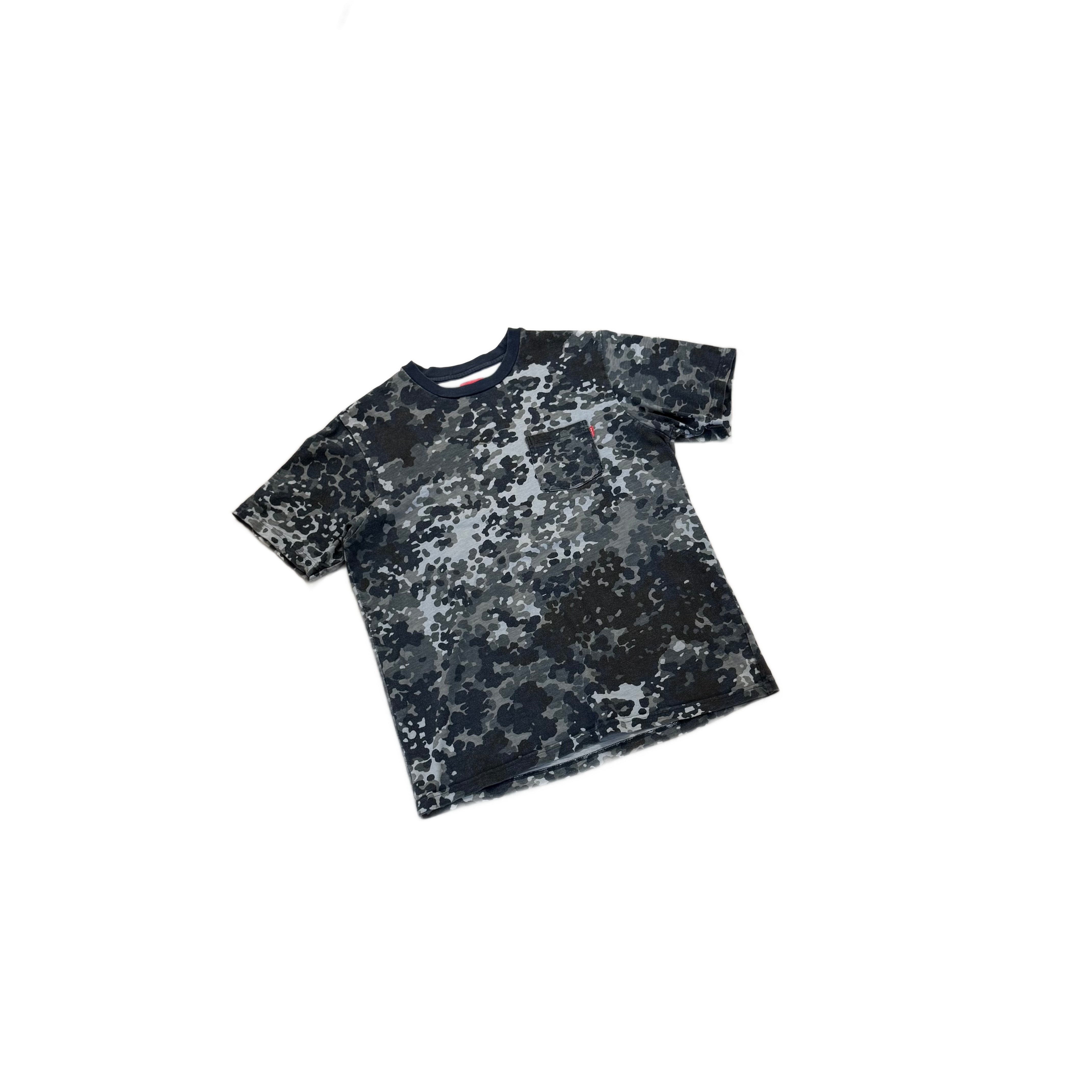Camo Supreme Tee - L