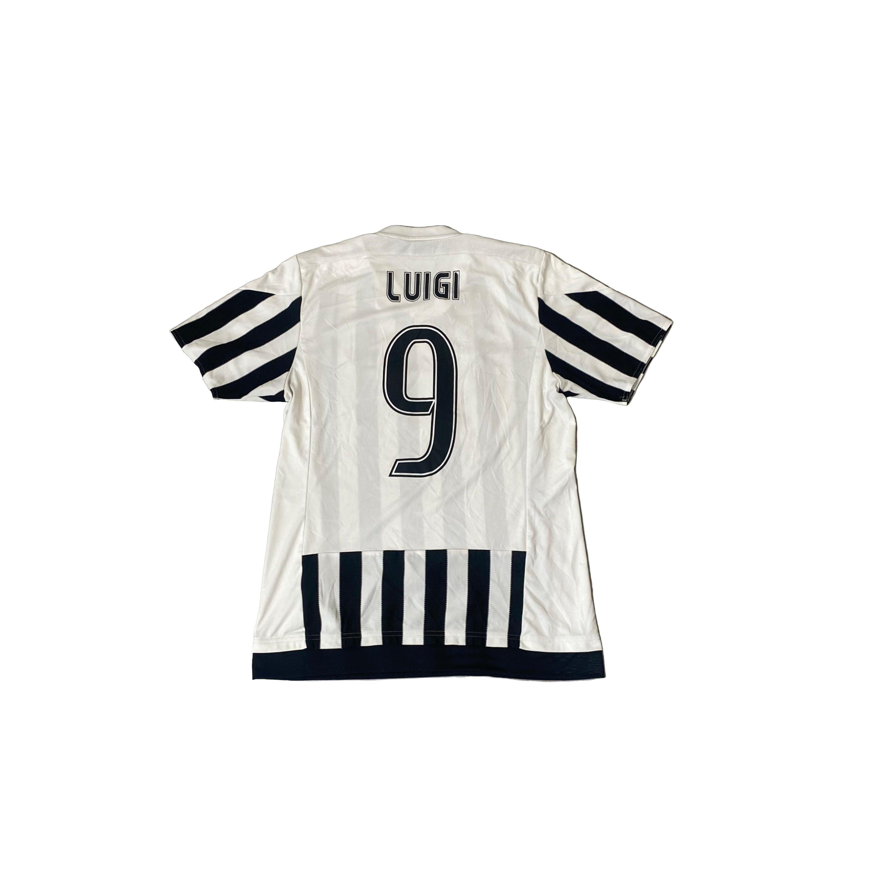 2015 - 16 Juventus Home Shirt - M