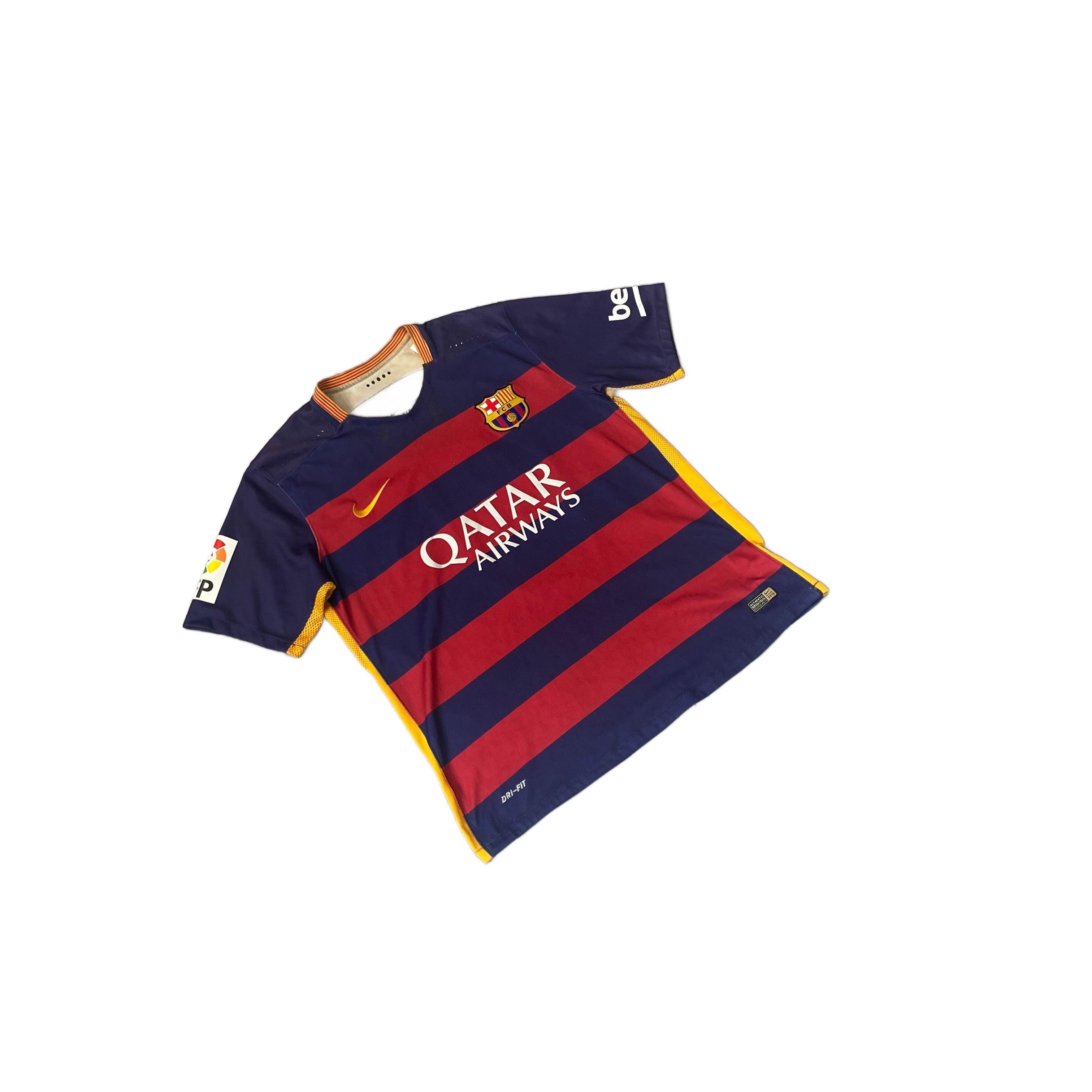 2015 - 16 Barcelona Home ‘Suarez’ Shirt - L