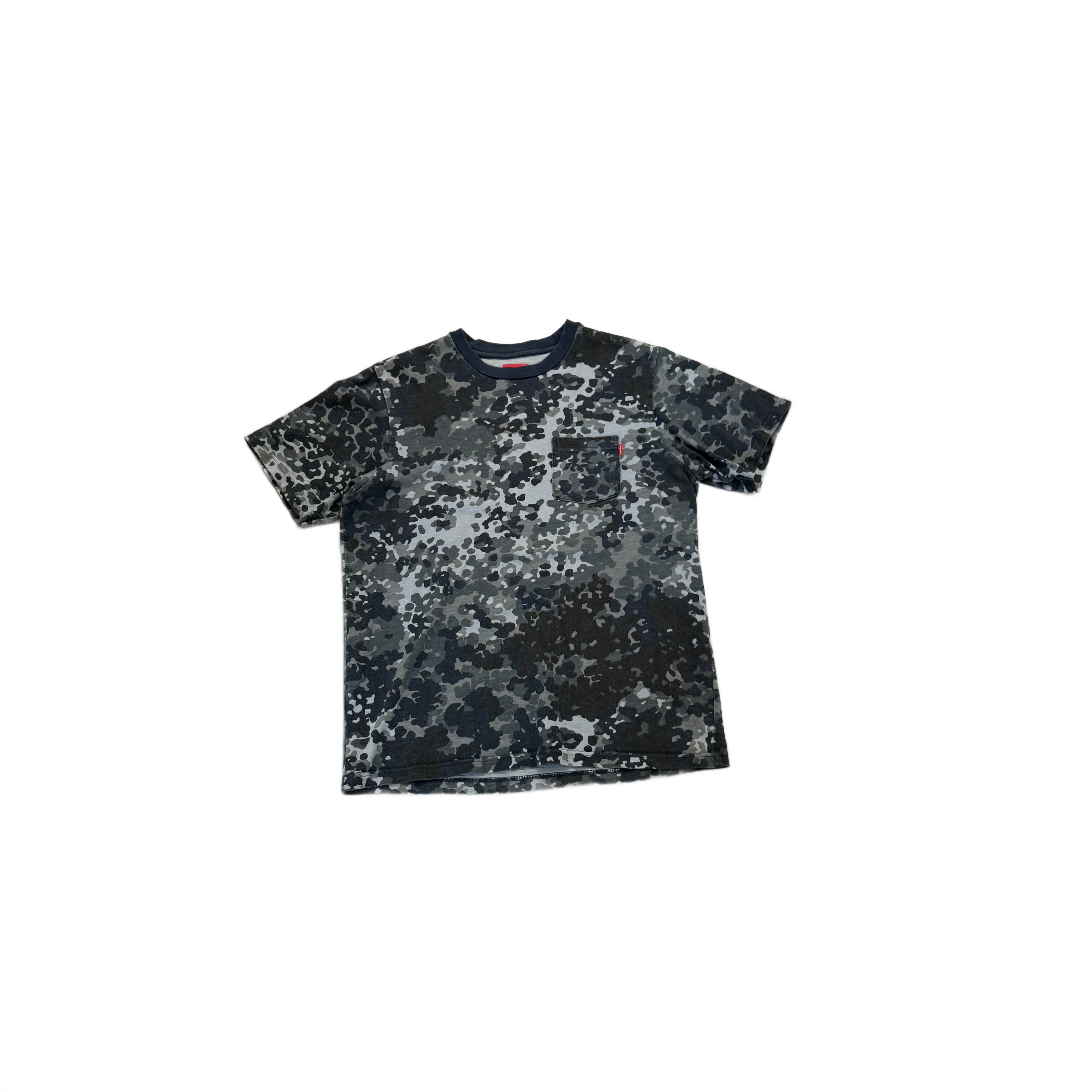 Camo Supreme Tee - L