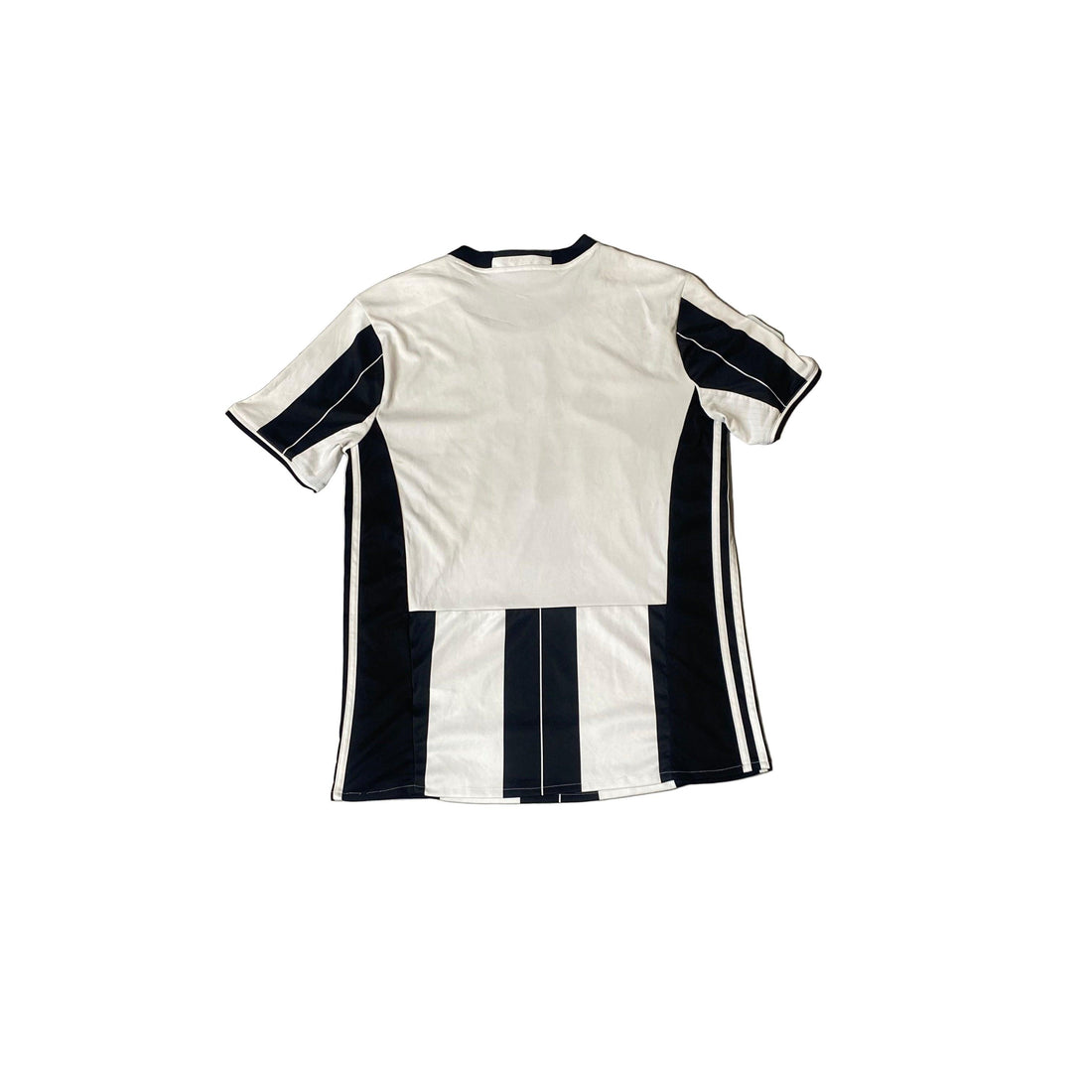 2016 - 17 Juventus Home Shirt - M