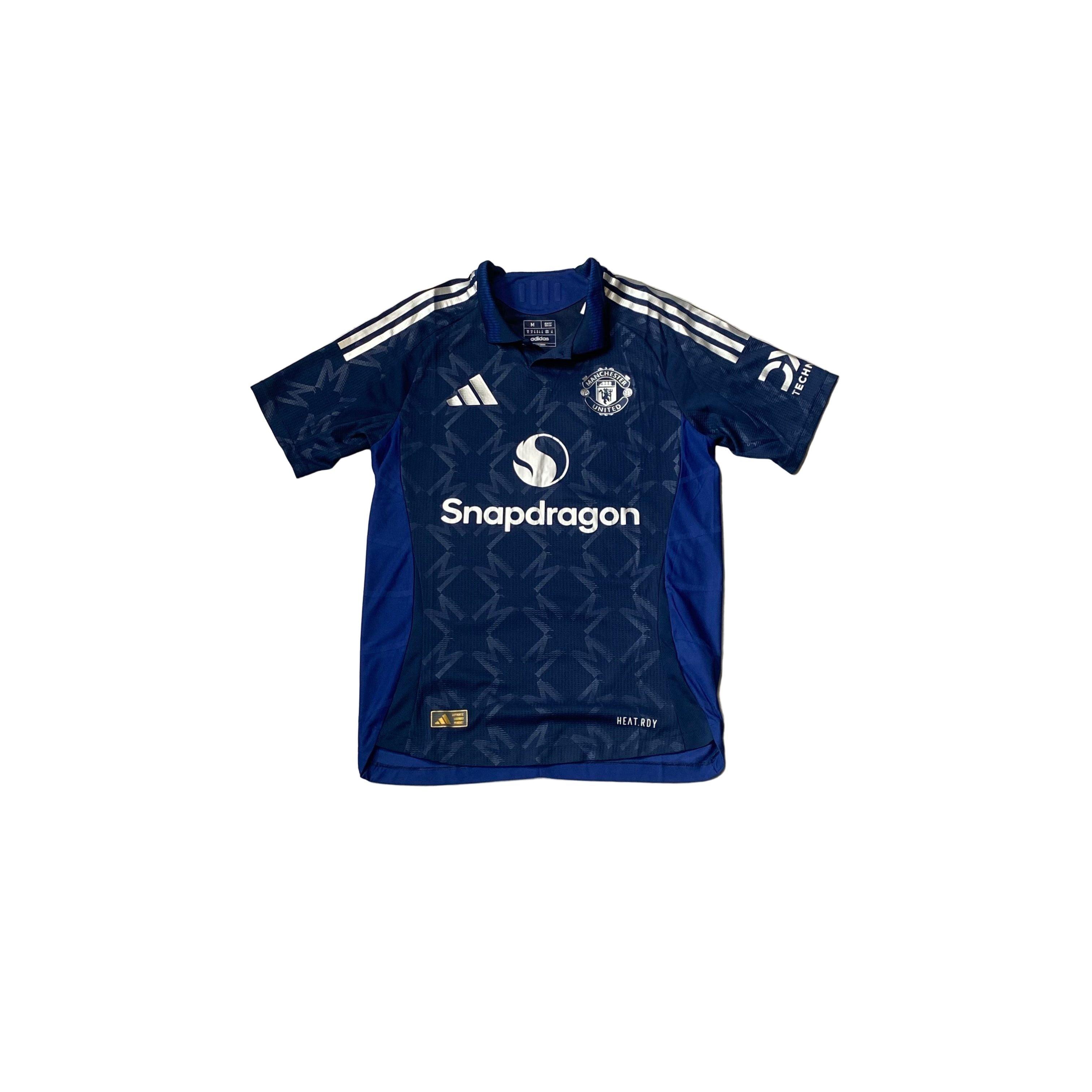 2024 - 25 Manchester United Away Shirt - M