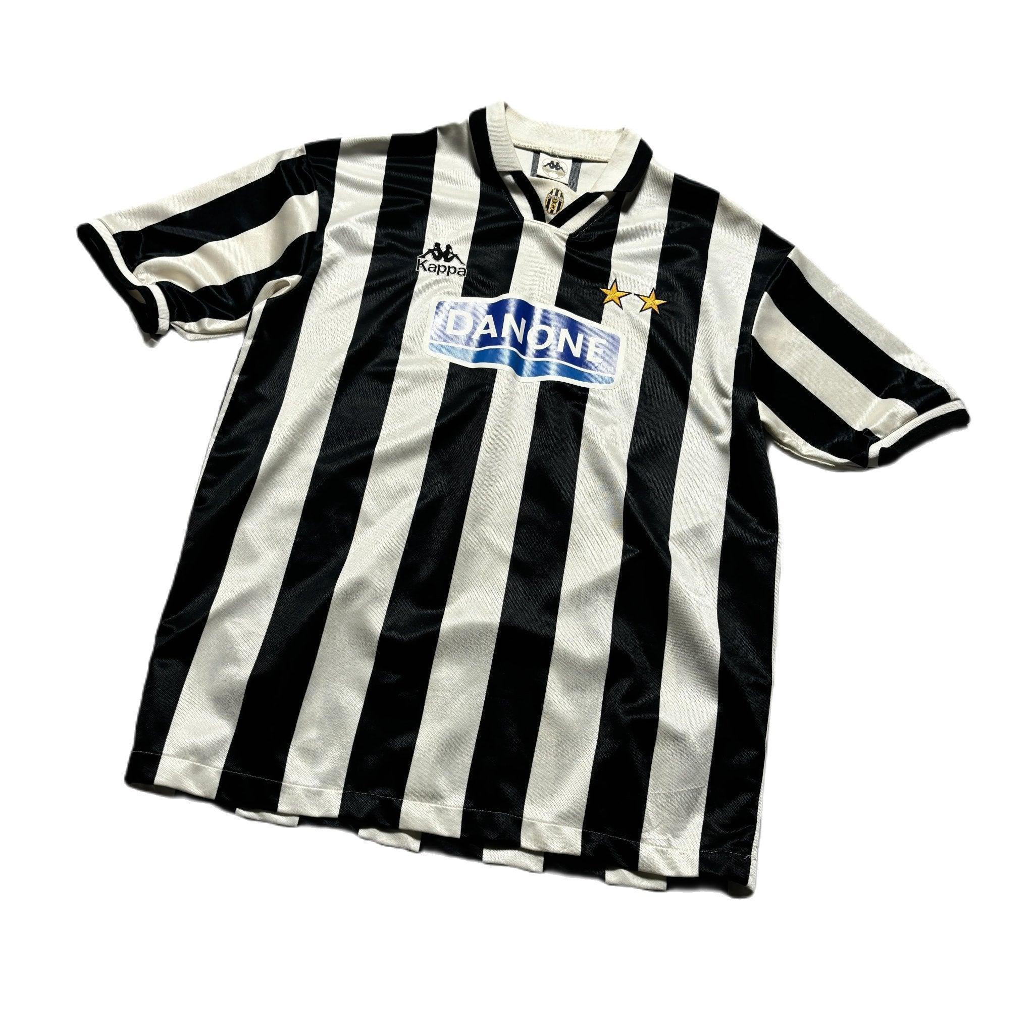 1994 - 95 Juventus Home Shirt - L