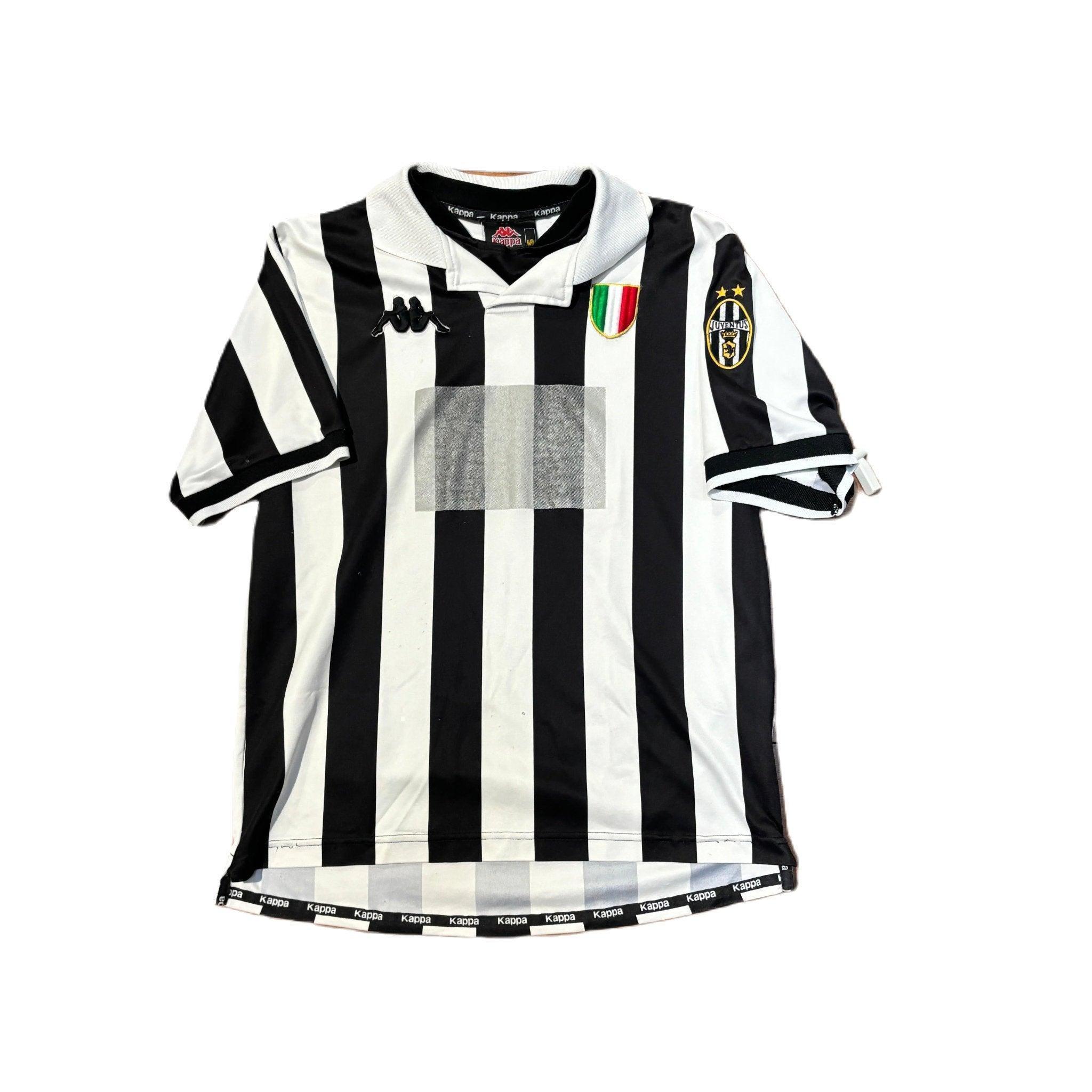 1999 - 00 Juventus Home Shirt - S