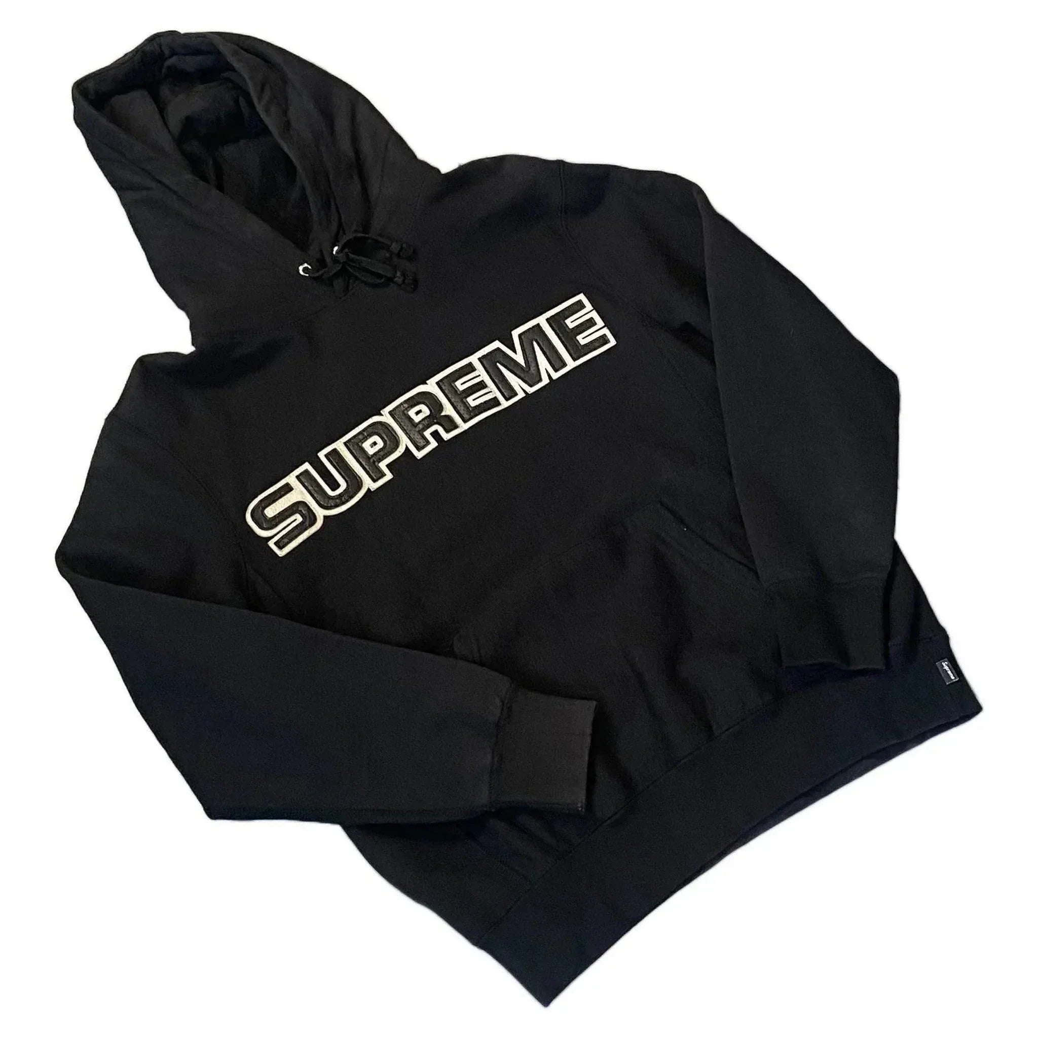 Black Supreme Hoodie - M | The Streetwear Studio