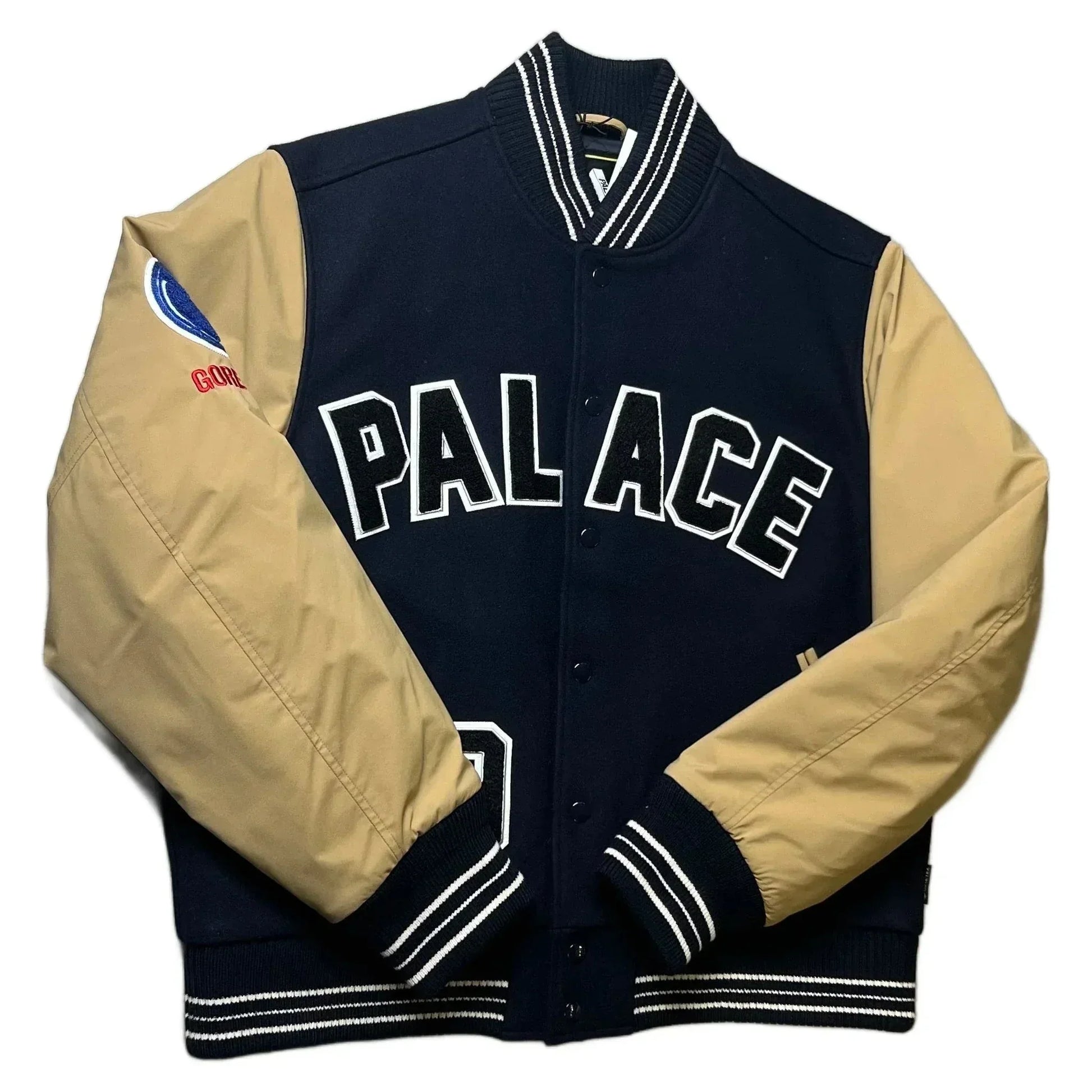 BNWT Palace Jacket - L | The Streetwear Studio