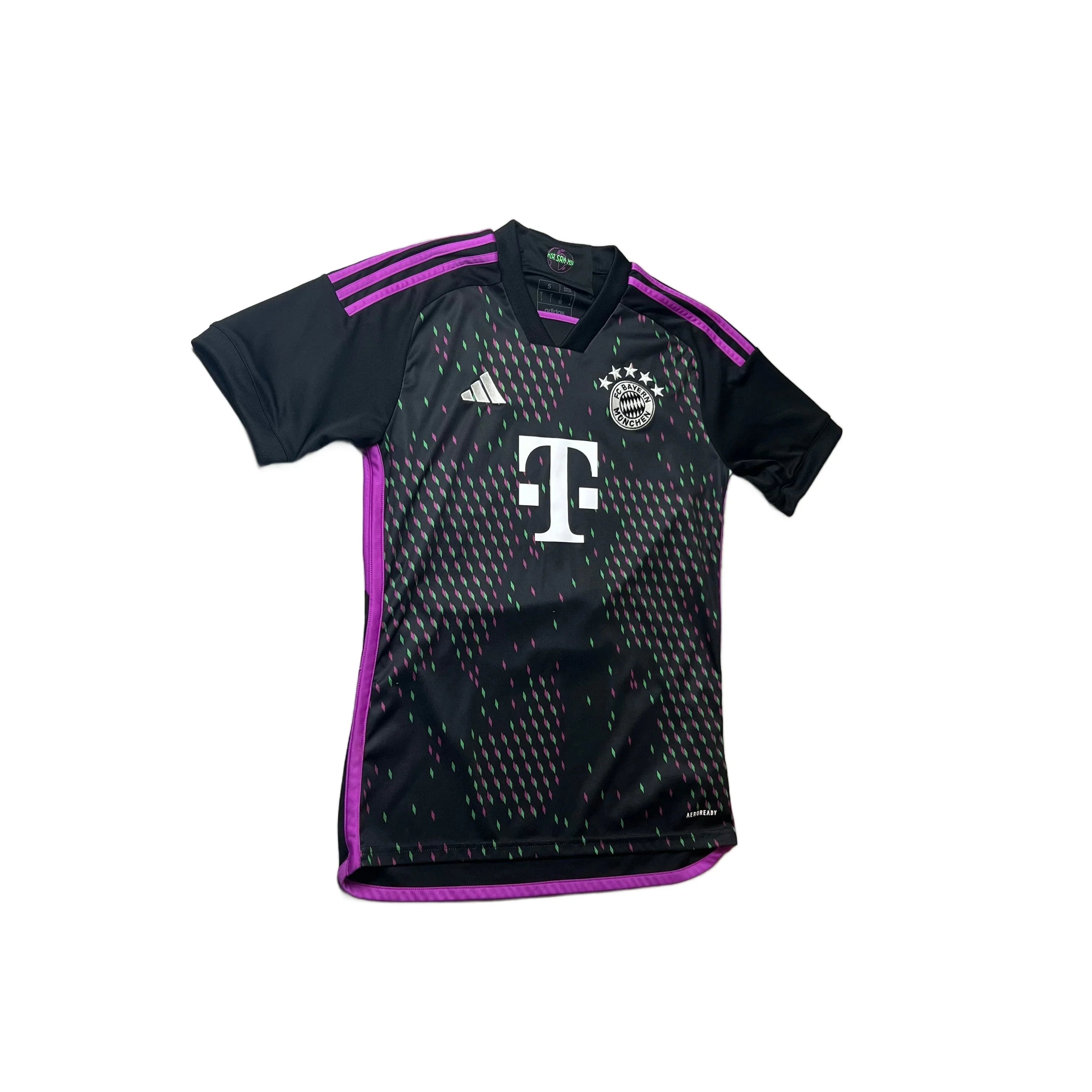 2023 - 24 Bayern Munich Away Shirt - S