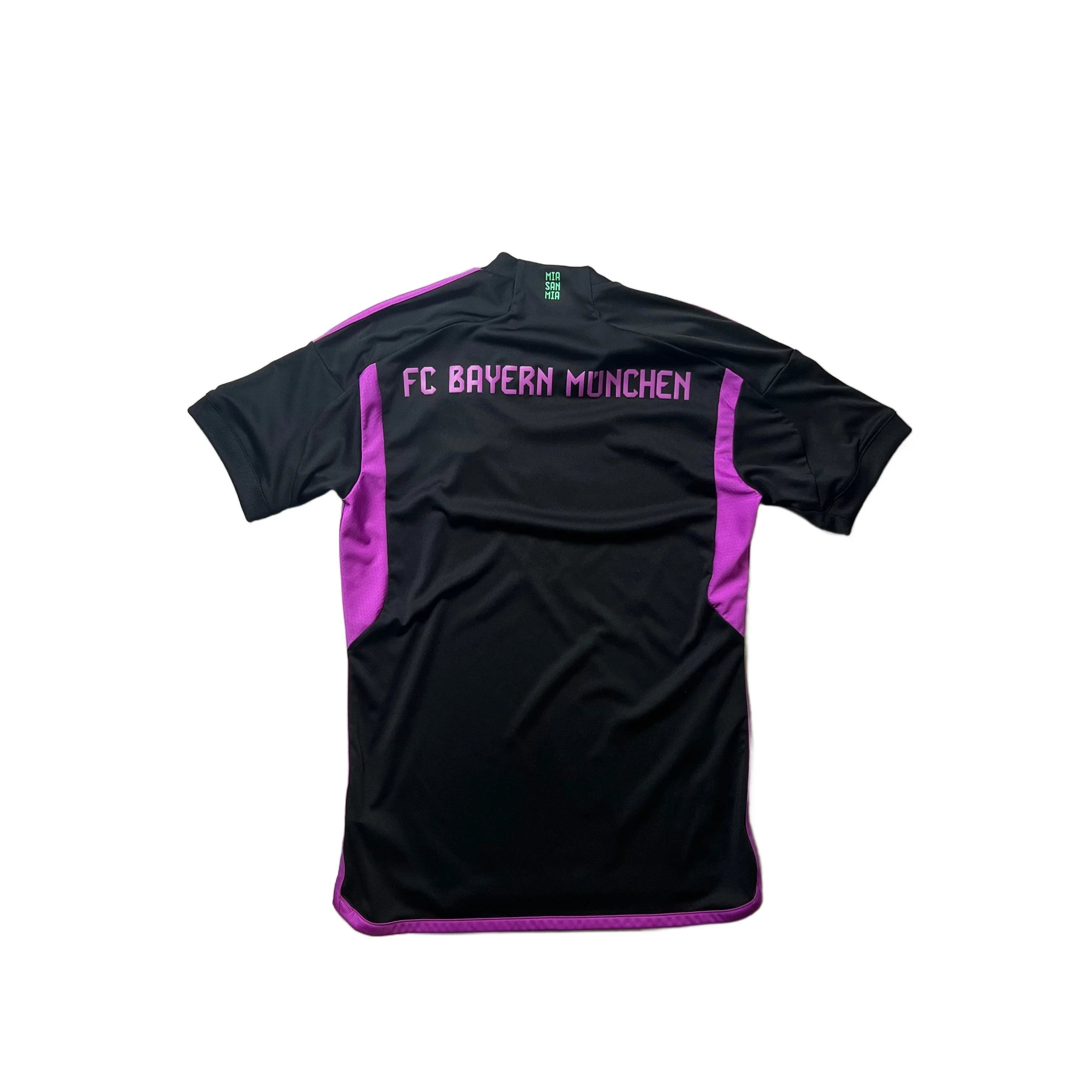 2023 - 24 Bayern Munich Away Shirt - S