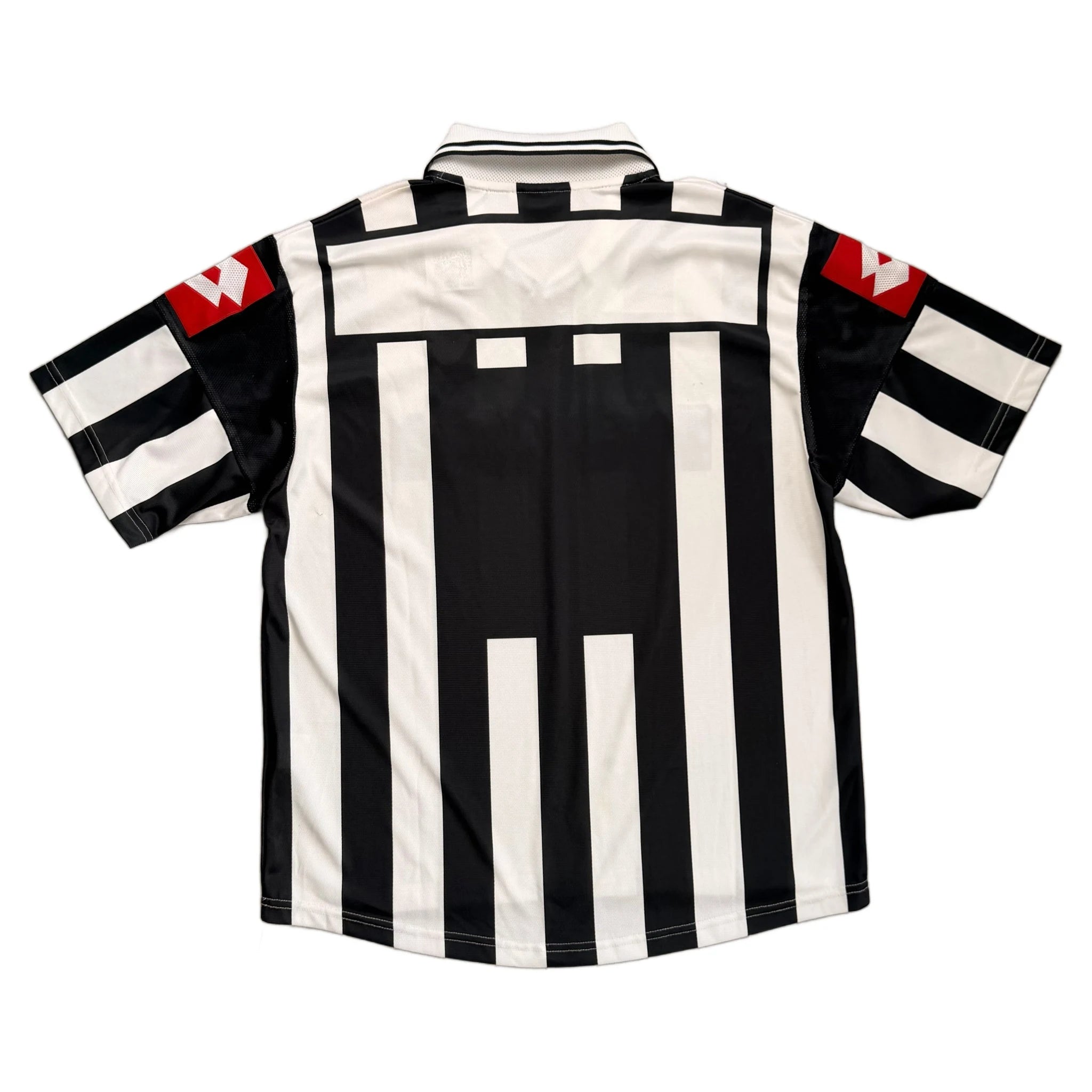 2002-03 Juventus Home Shirt - L