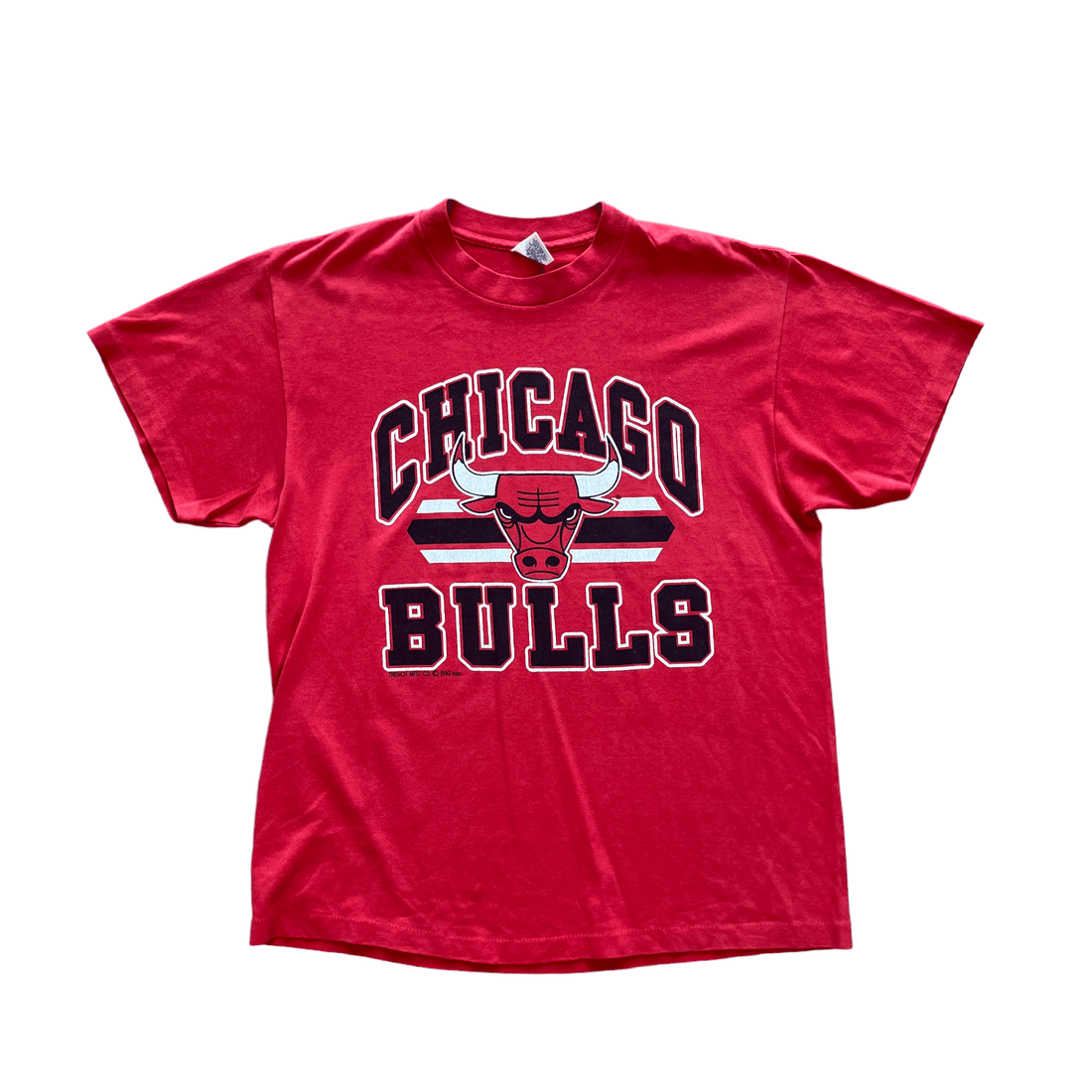 Vintage 90s Red NBA Chicago Bulls Tee - Large - The Streetwear Studio