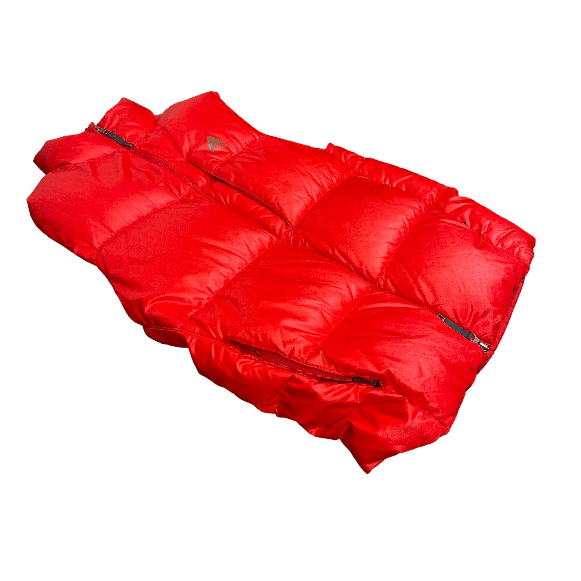 Vintage Red Nike ACG Puffer Gilet - Small - The Streetwear Studio